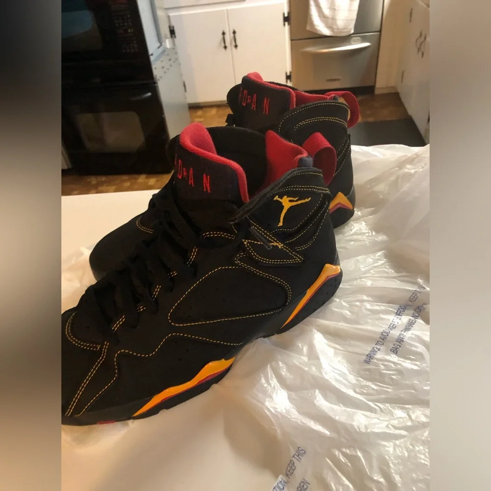 Jordan - Nike shoes - Picture 3 of 5